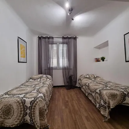 Snug Apartment In Genoa In The Historic Center *