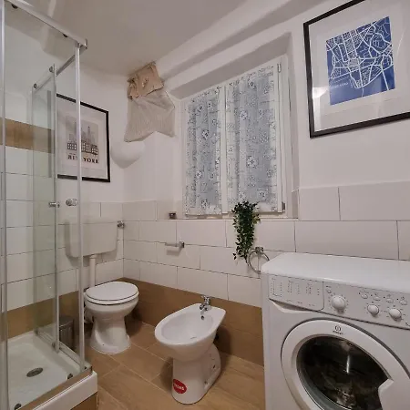 Snug Apartment In Genoa In The Historic Center * 热那亚